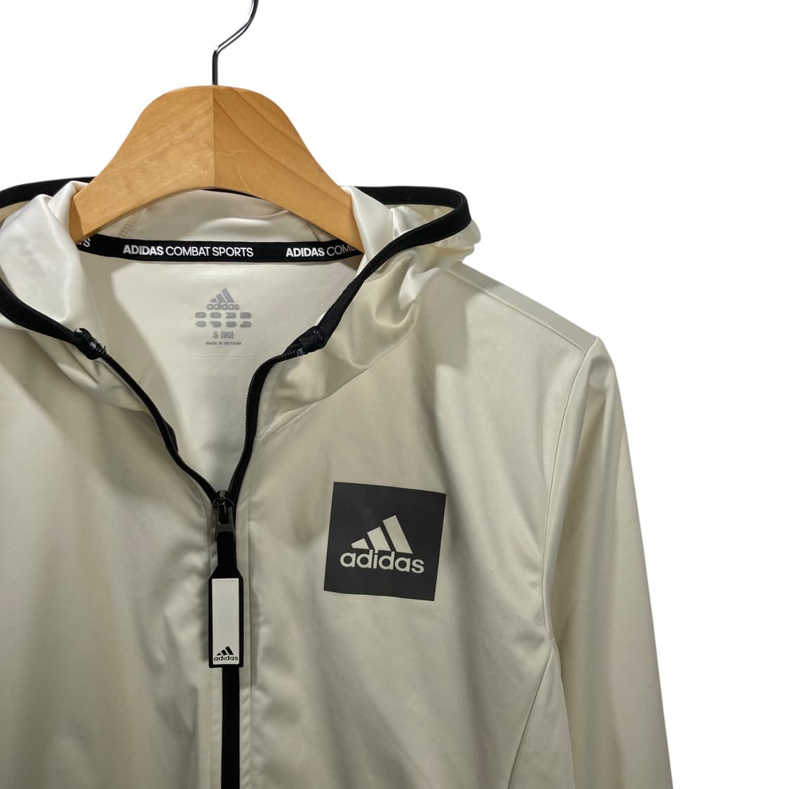 아디다스 아이보리 바람막이 상품이미지3