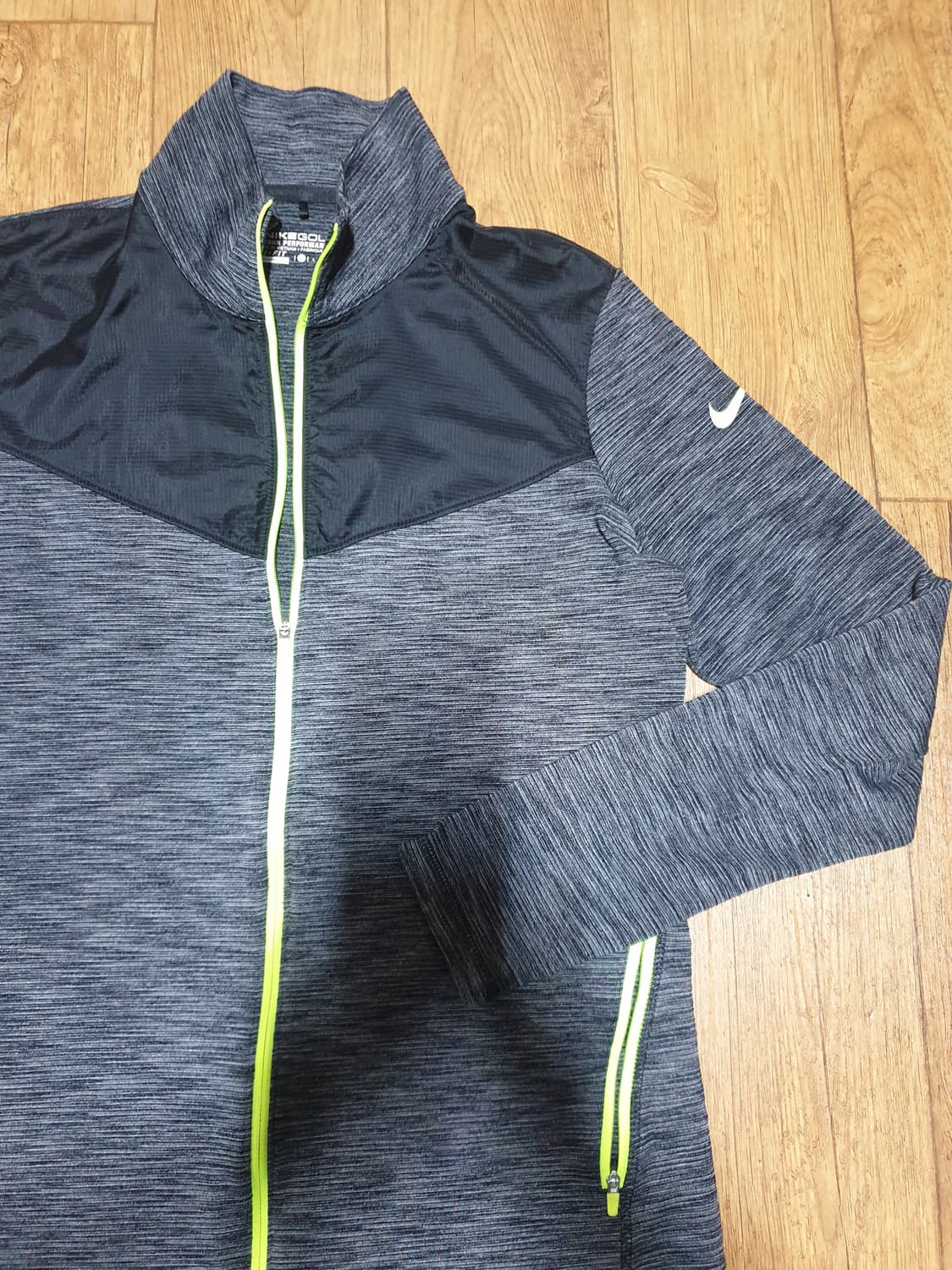 1026 나이키 골프 드라이핏 집업 100 사이즈입니다 상품이미지3