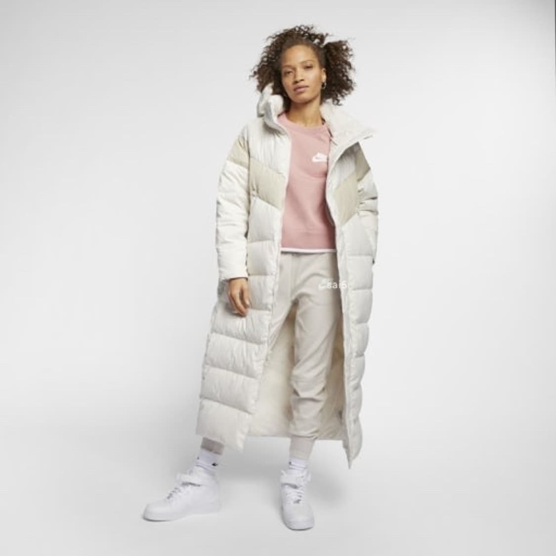 나이키 우먼 다운 롱패딩  상품이미지1