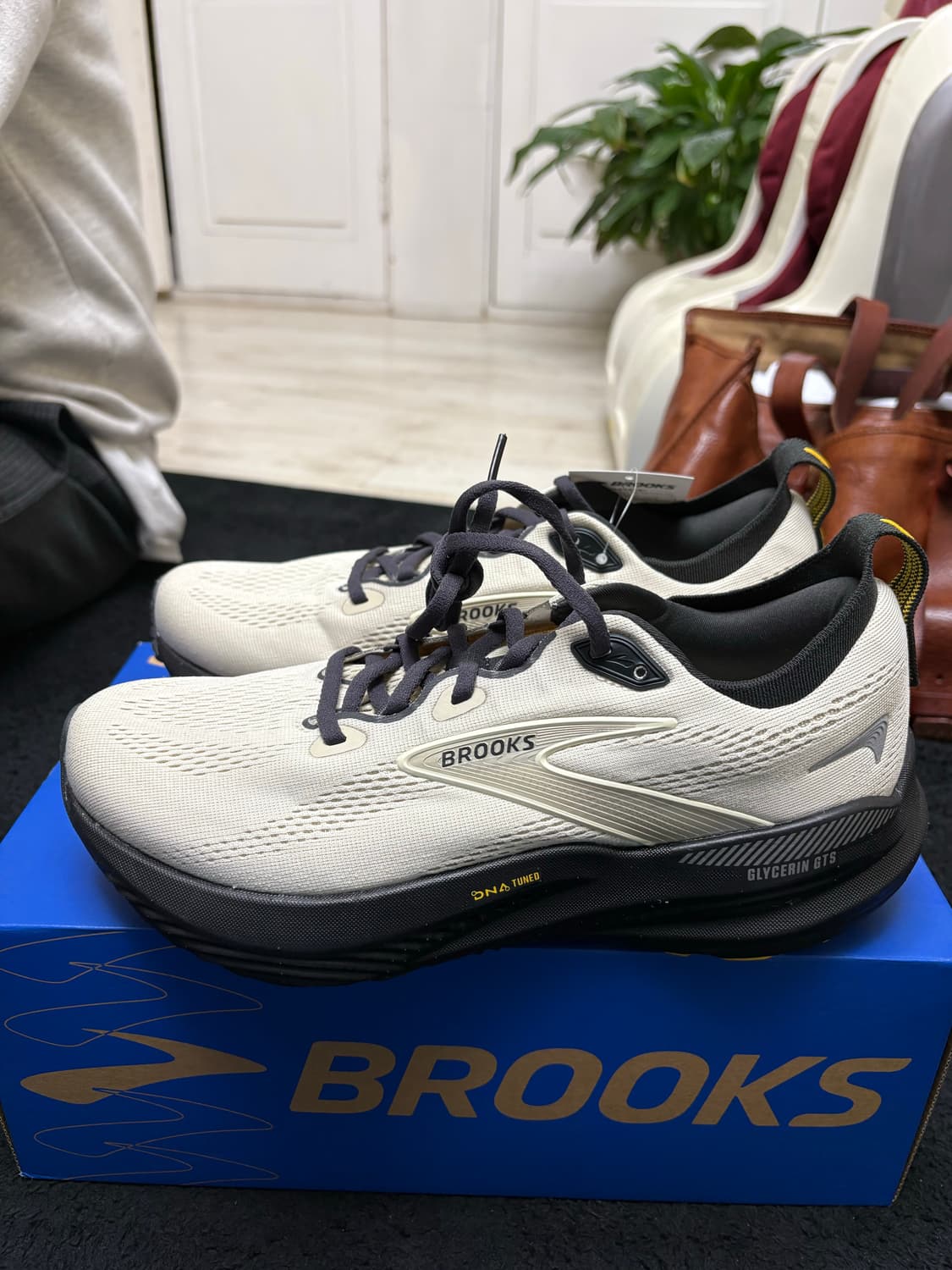 브룩스 글리세린 GTS 22 (260)mm 상품이미지1