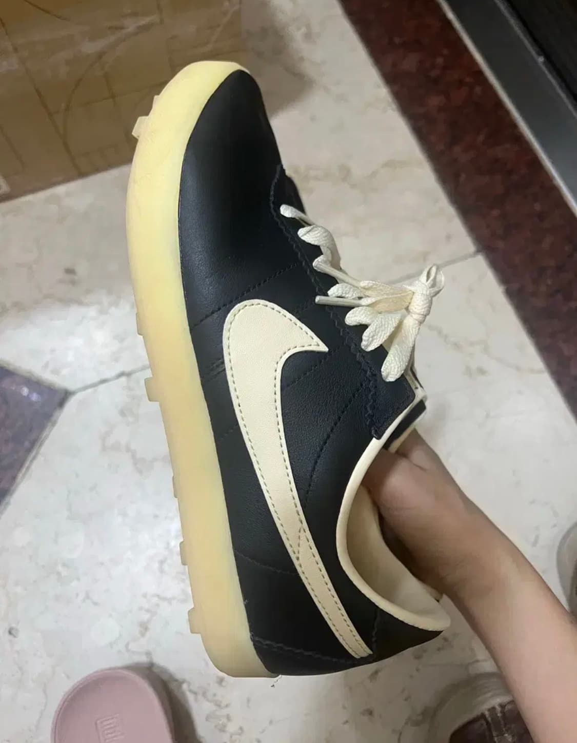 나이키 아스트로그래버 블랙 무슬린 240 상품이미지2