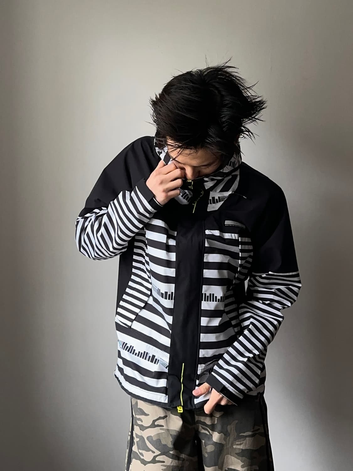 New Balance Golf 이레귤러 스트라이프 윈드 브레이커 상품이미지5