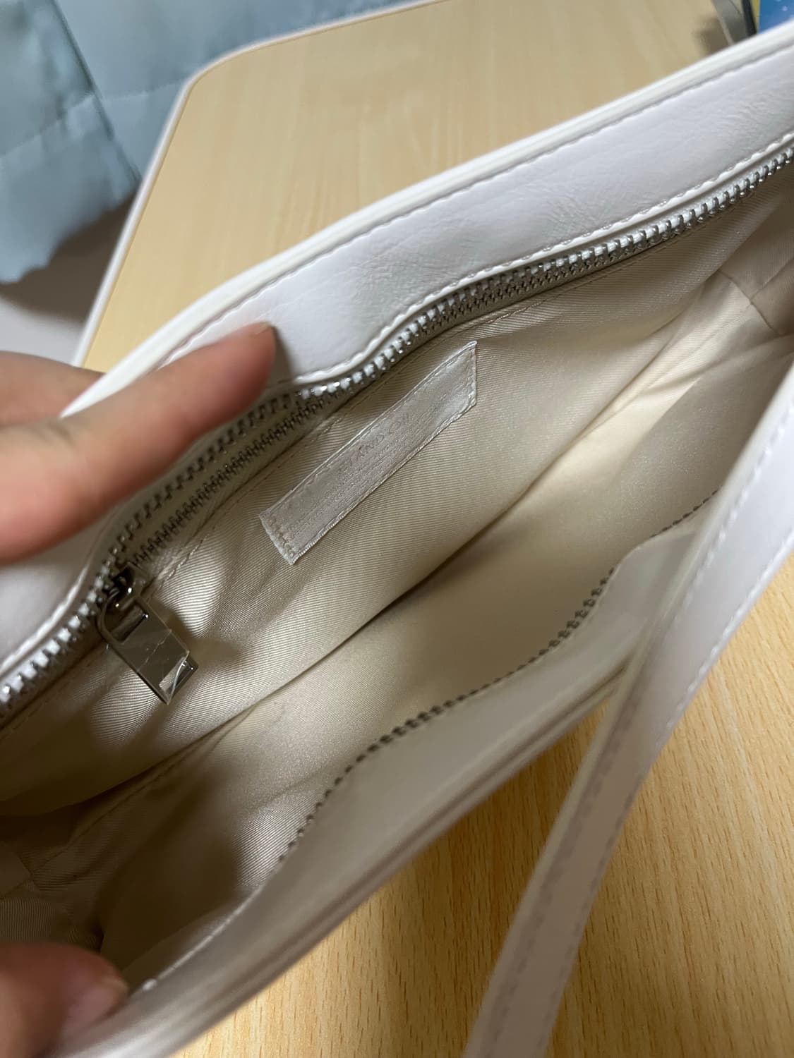 스탠드오일 화이트 호보백 상품이미지2