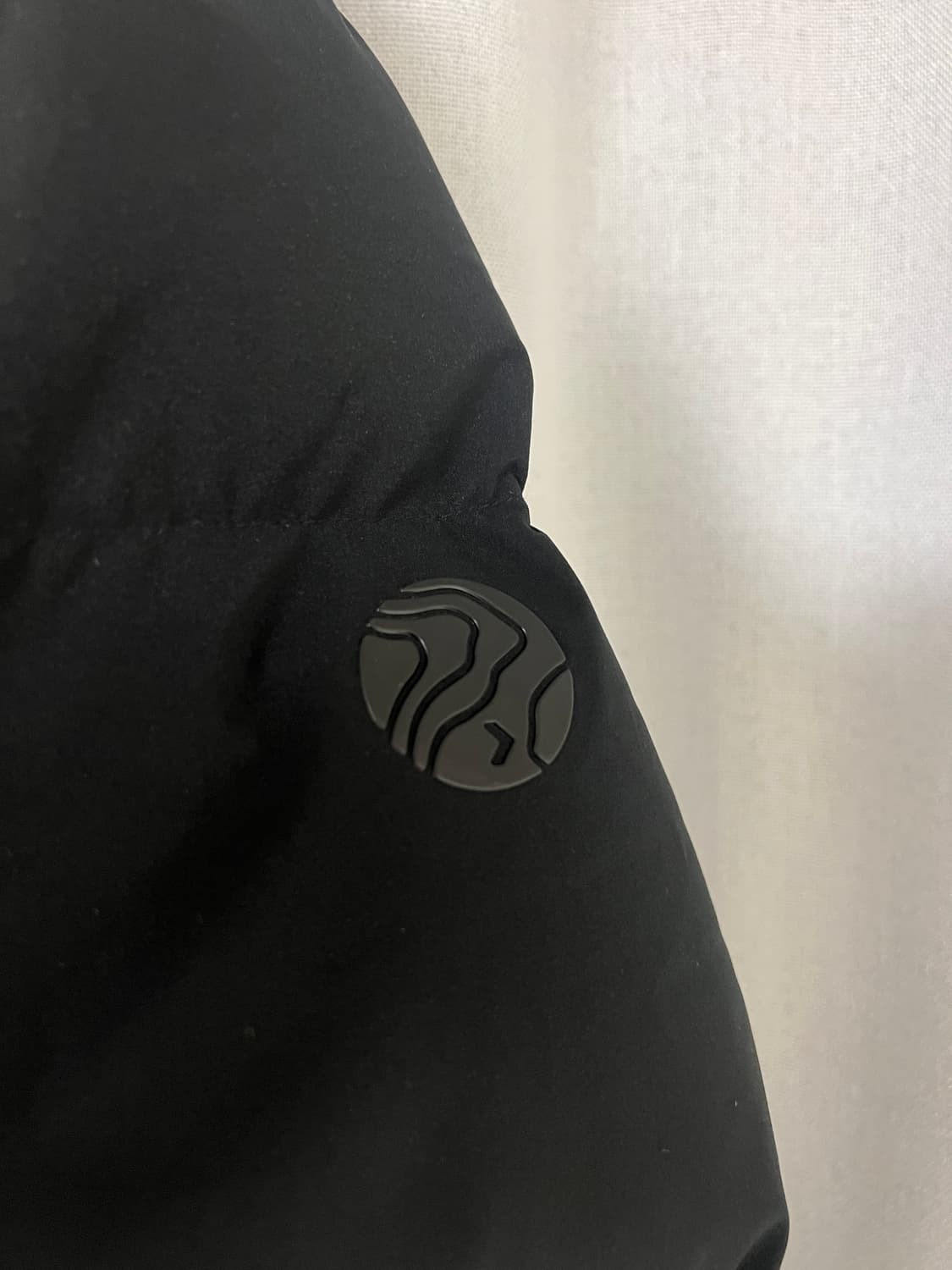 디스커버리 롱패딩 남성 100사이즈 블랙 상품이미지4