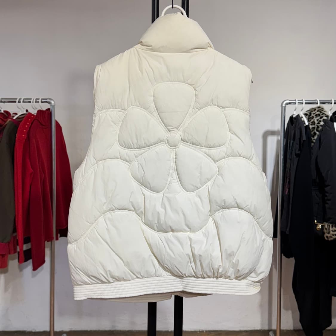 플라워 포인트 패딩 베스트 / 여성 55 추천 상품이미지2