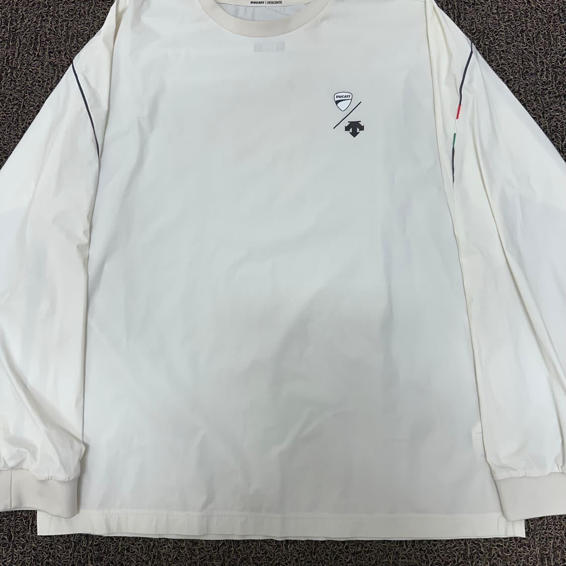 데상트 나일론 기능성 긴팔티셔츠 운동복 105(XL) 상품이미지4