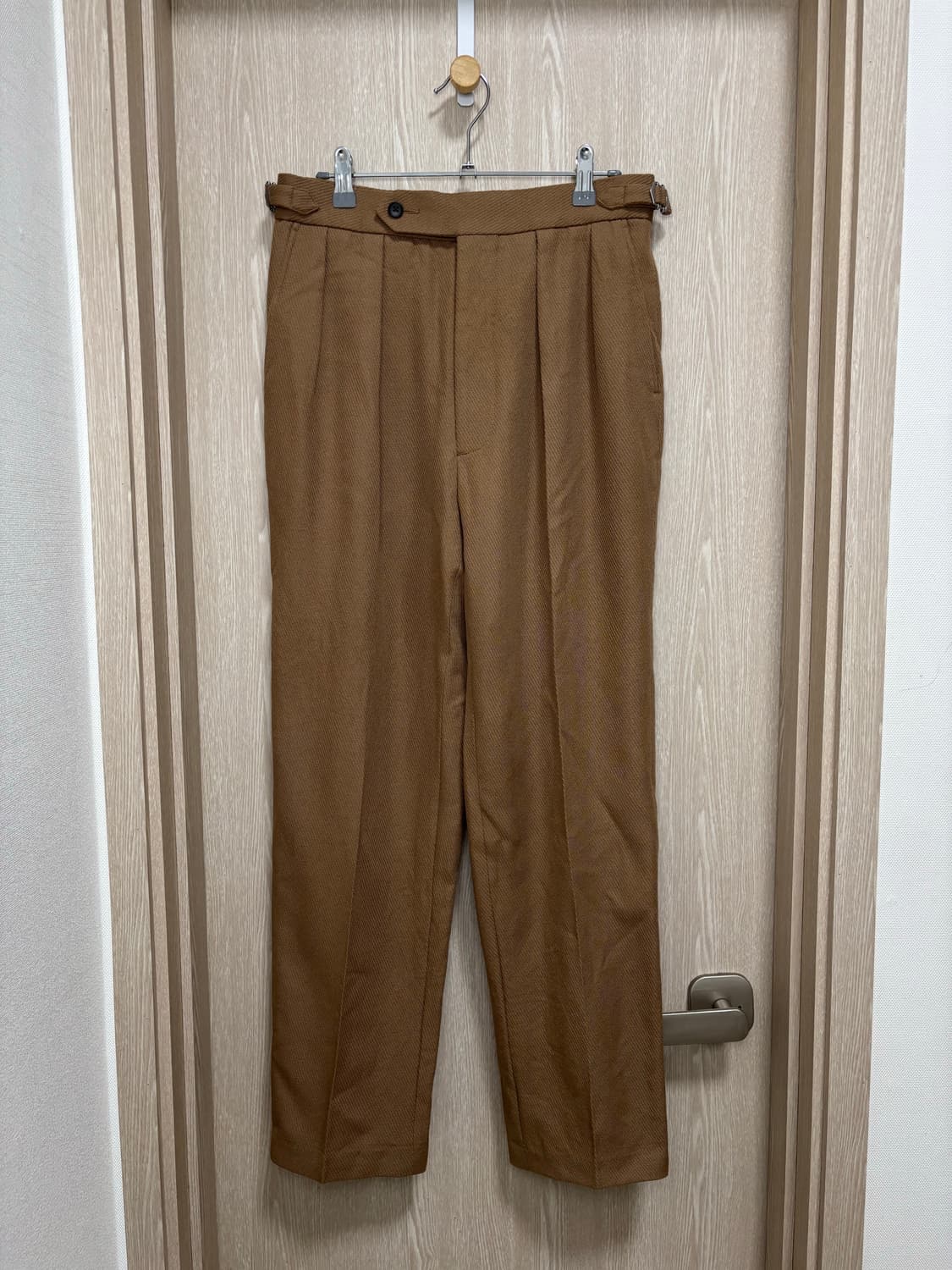 23FW)수트서플라이 Mira 투턱 사이드벨트 울 팬츠46(30)/브라운 상품이미지1