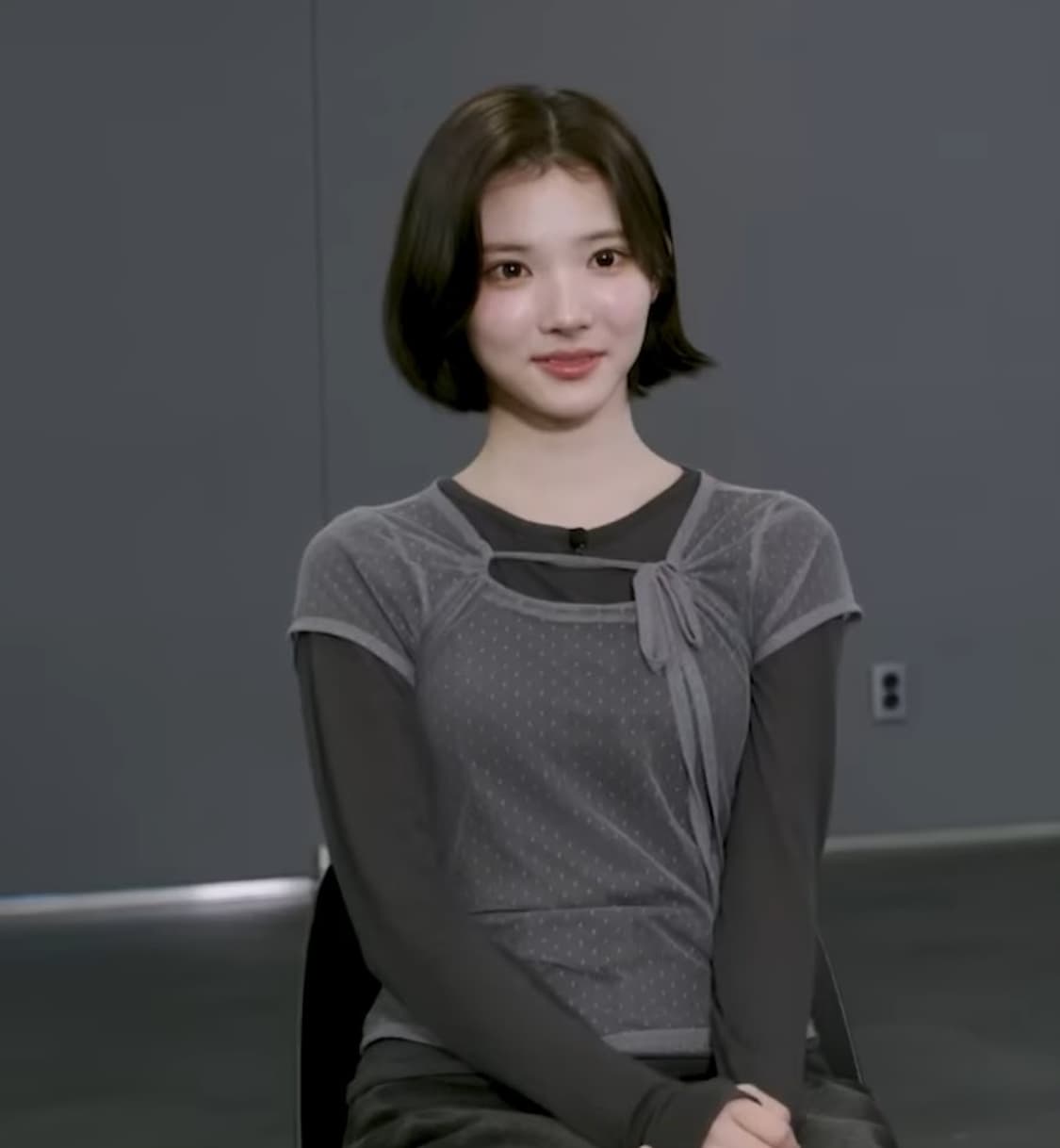 팬시클럽 도트 레이어드 롱슬리브 그레이 상품이미지1