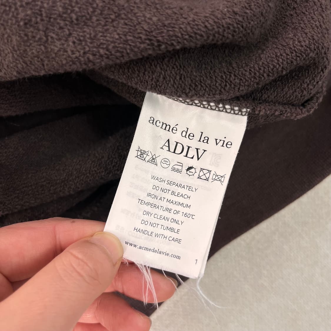 100 아크메드라비 레인보우 스프레이 로고 후드티 상품이미지5