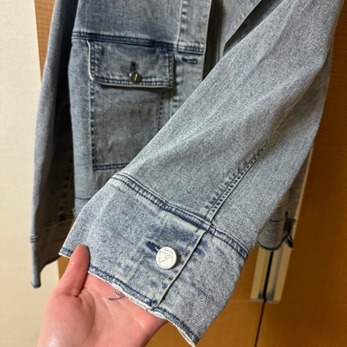 55 한섬 보브 vov 스노우 워싱 데님 자켓 상품이미지2