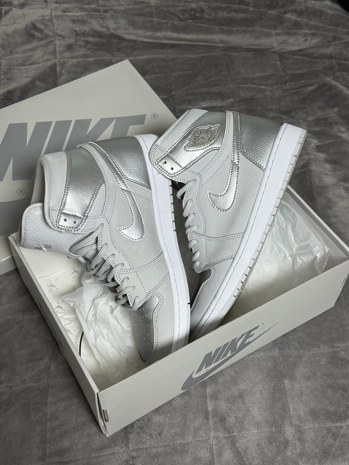 나이키 에어조던1 하이 코즙 뉴트럴 그레이(A+ 중고상품) 상품이미지3