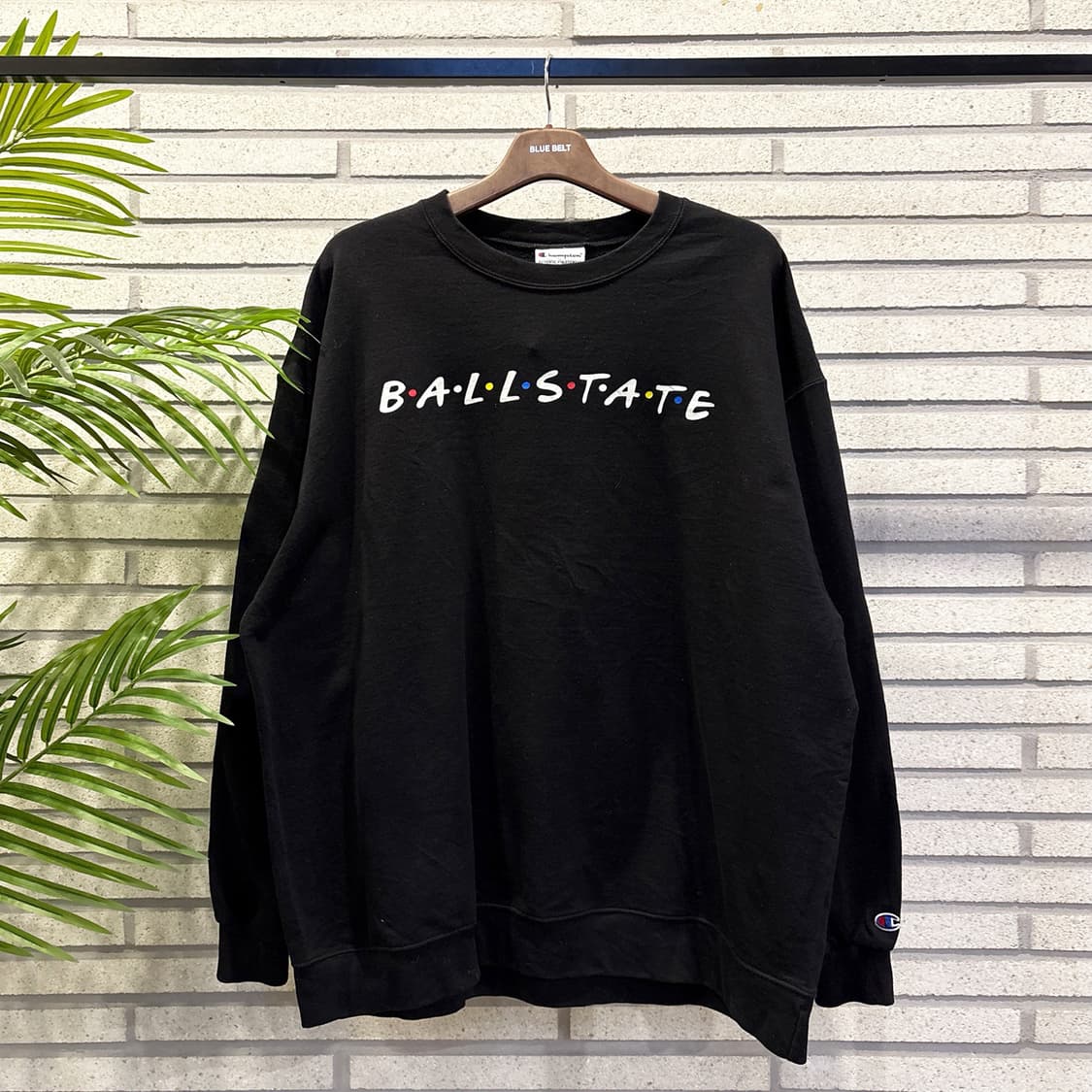 챔피온 볼스테이트 스웻셔츠 프렌즈 모티브 프린팅 디테일 블랙 상품이미지2