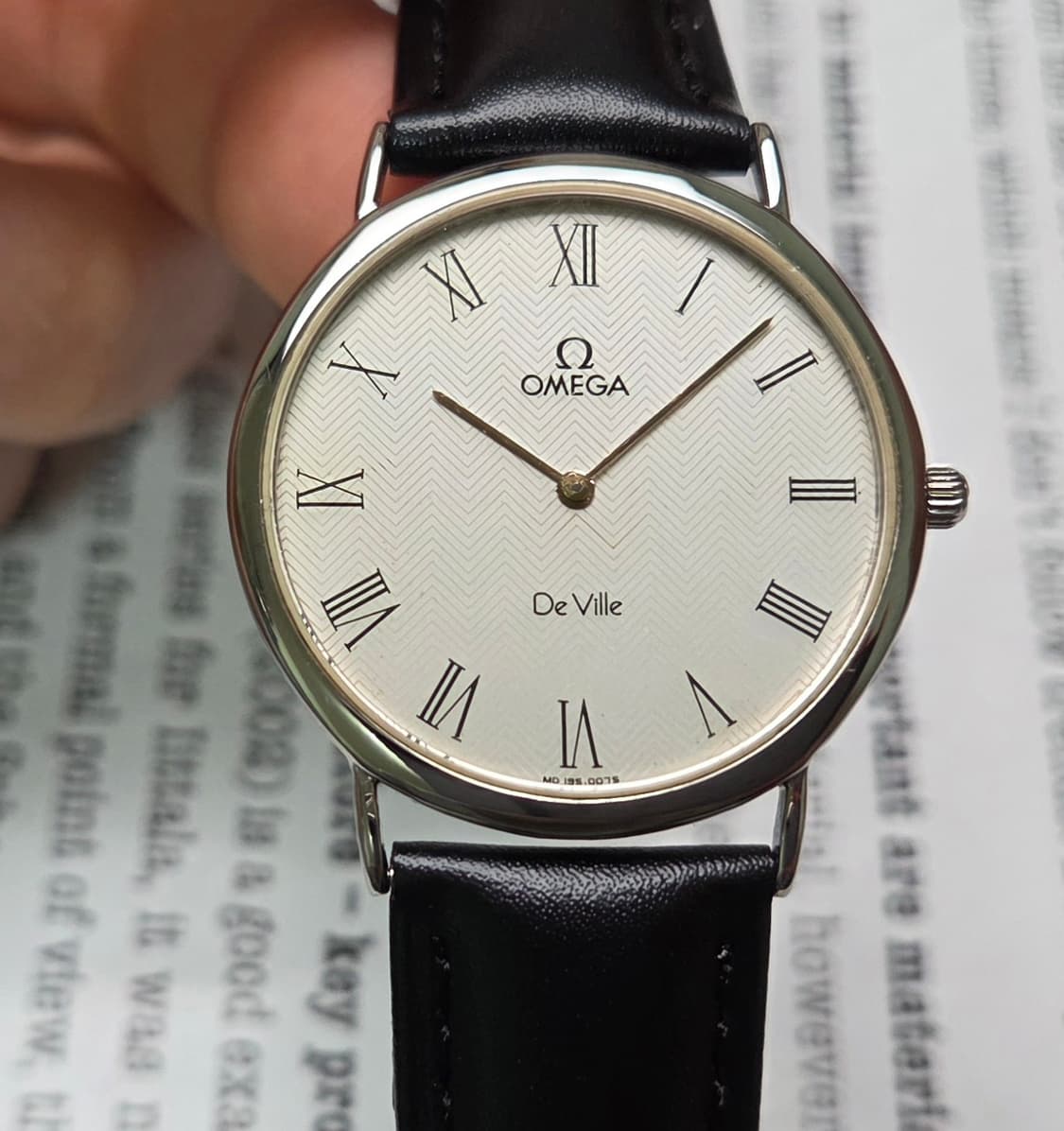빈티지 오메가 드빌 화이트로만 격자다이얼 논데이트 슬림쿼츠 (일자형 러그 상품이미지1
