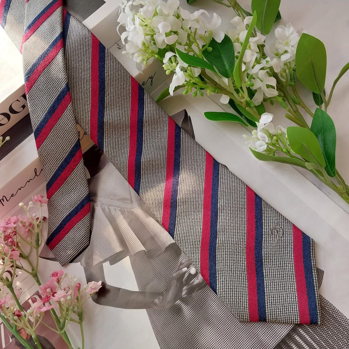 듀퐁 실크 그레이 스트라이프 슬림 넥타이 7.9cm A+등급 k1914
 상품이미지3