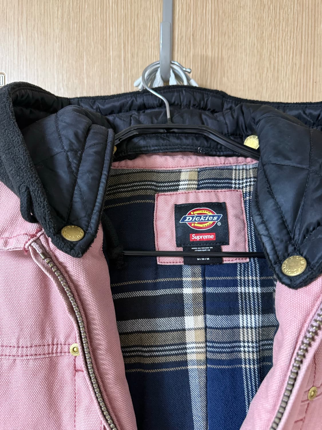 [M]슈프림 x 디키즈 후드 워크 자켓 핑크 - 24FW 상품이미지3