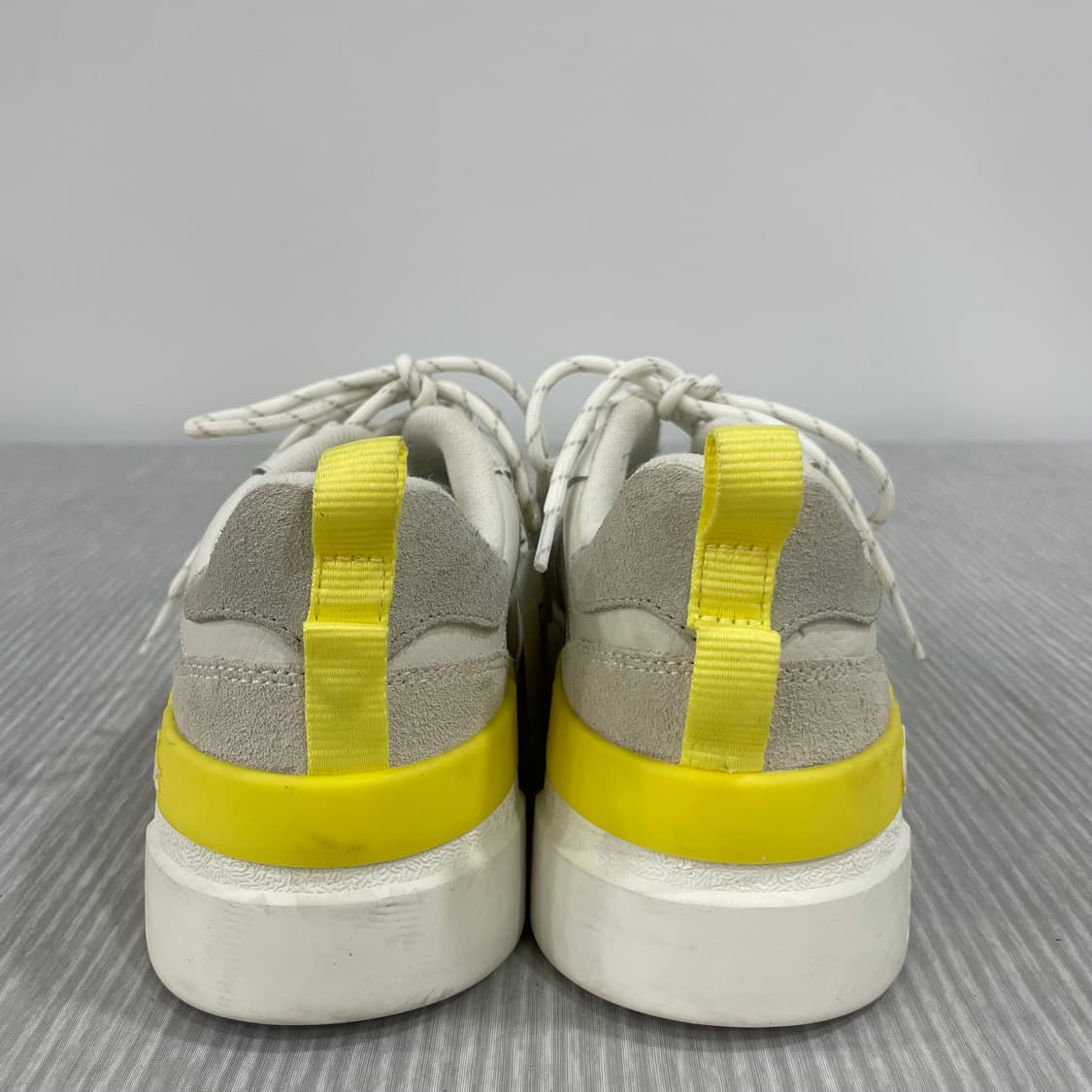 677) 라코스테 컵솔 스니커즈 240mm 상품이미지4