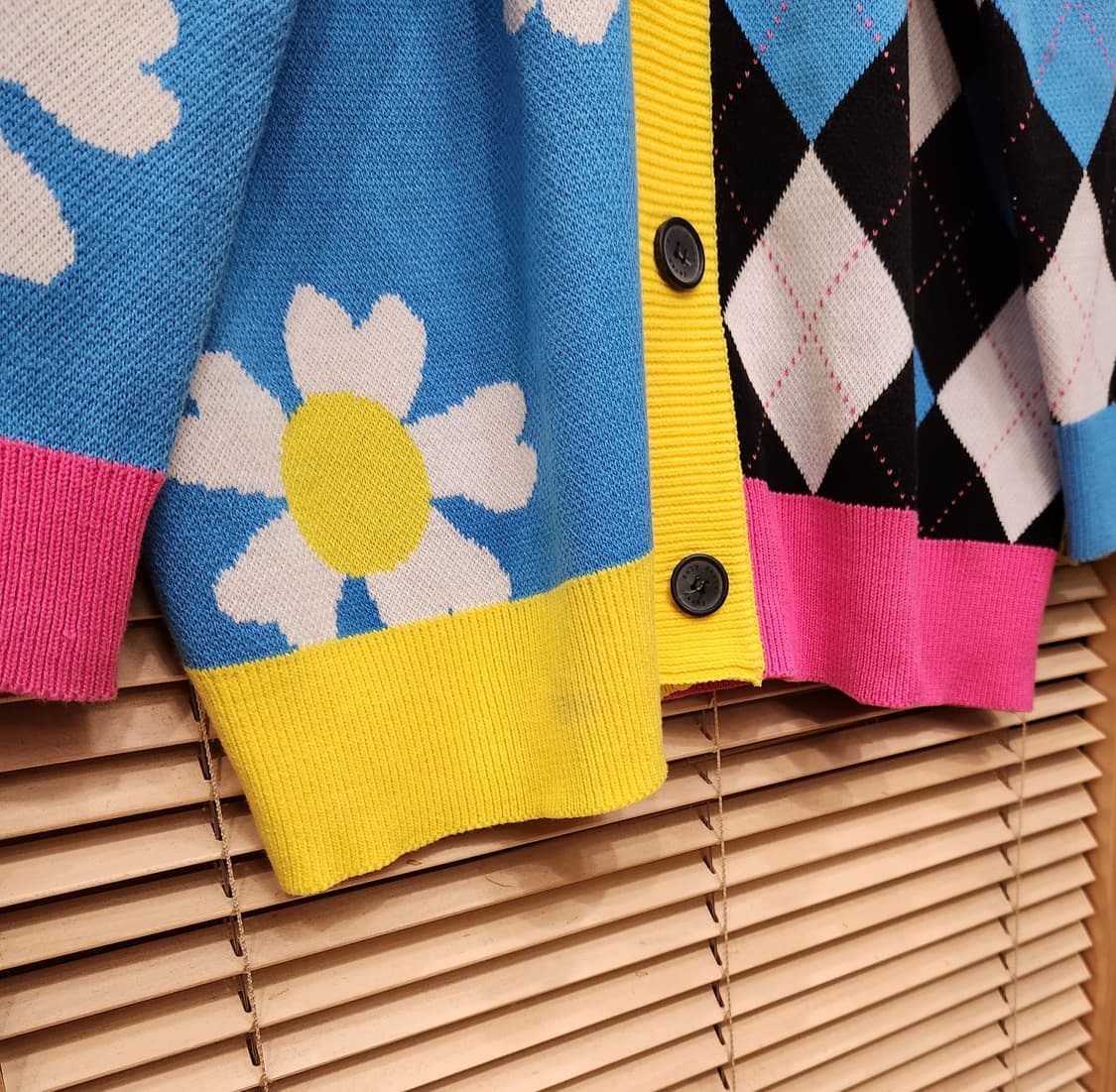 홀리넘버세븐 오버핏 스마일가디건 남녀공용7 상품이미지3