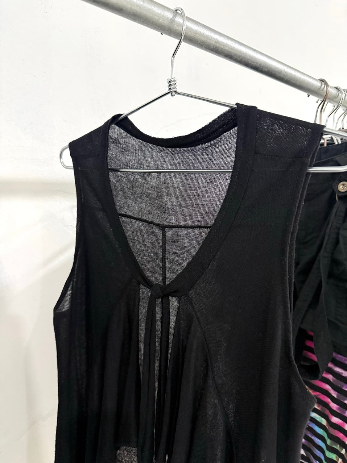 Black Asymmetrical Sleeveless Cardigan 상품이미지7
