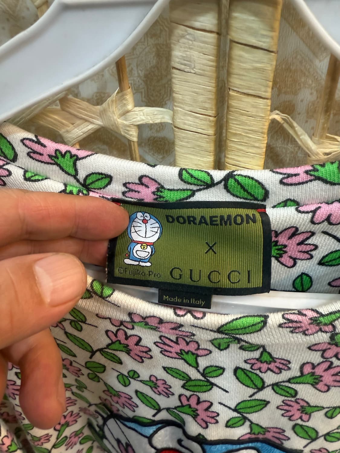 100/66 정품 구찌+도라에몽 자수 맨투맨 팝니다 상품이미지2