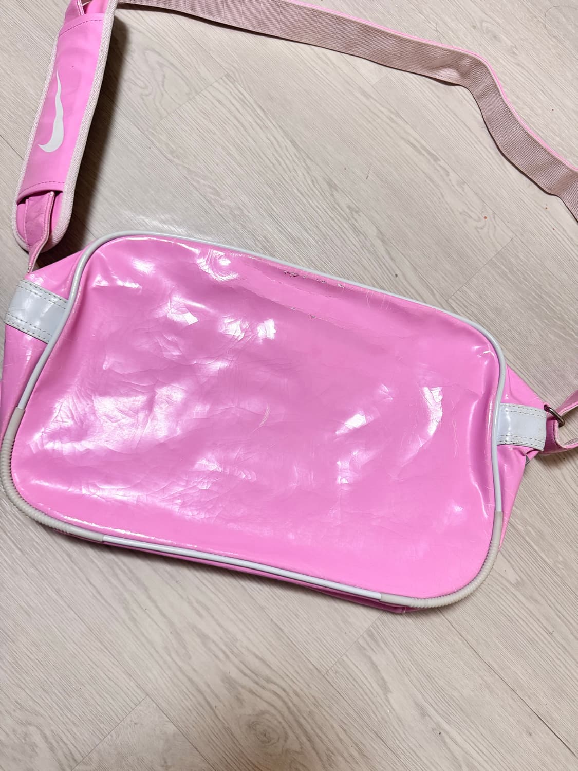 나이키 딸기우유 핑크 갸루 스포츠 에나멜 크로스백 어항빈티지 상품이미지2