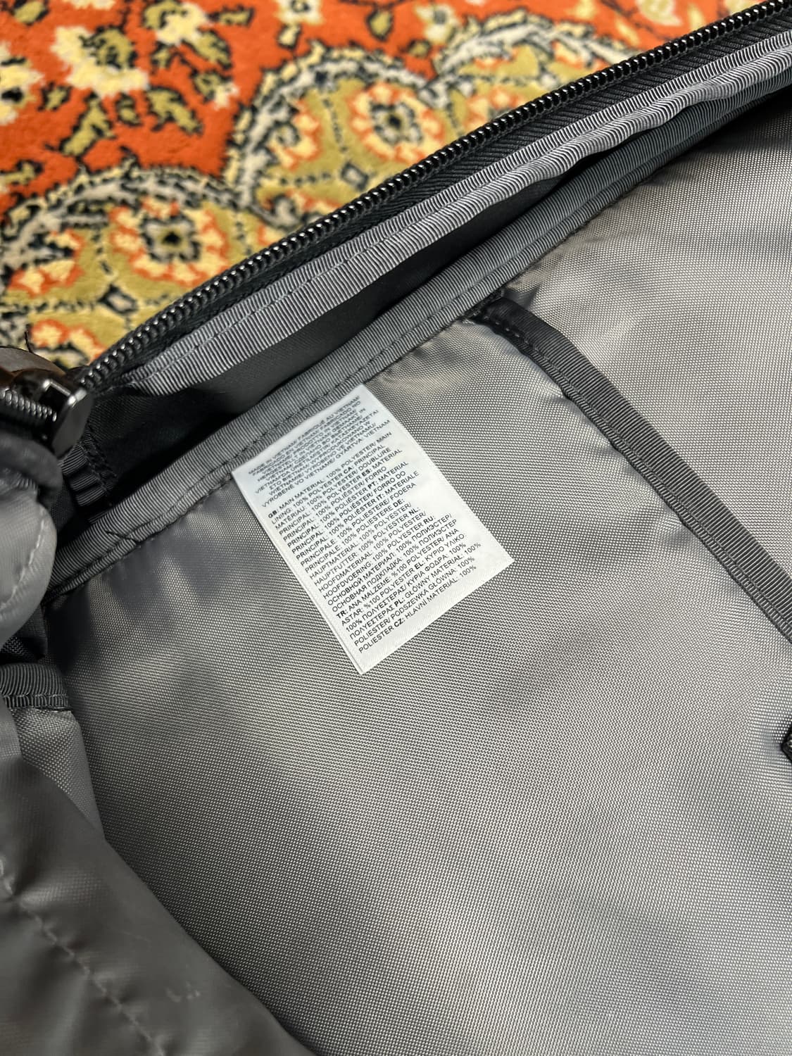 [OS] 노스페이스 Vault x 넷플릭스 콜라보 백팩 상품이미지4