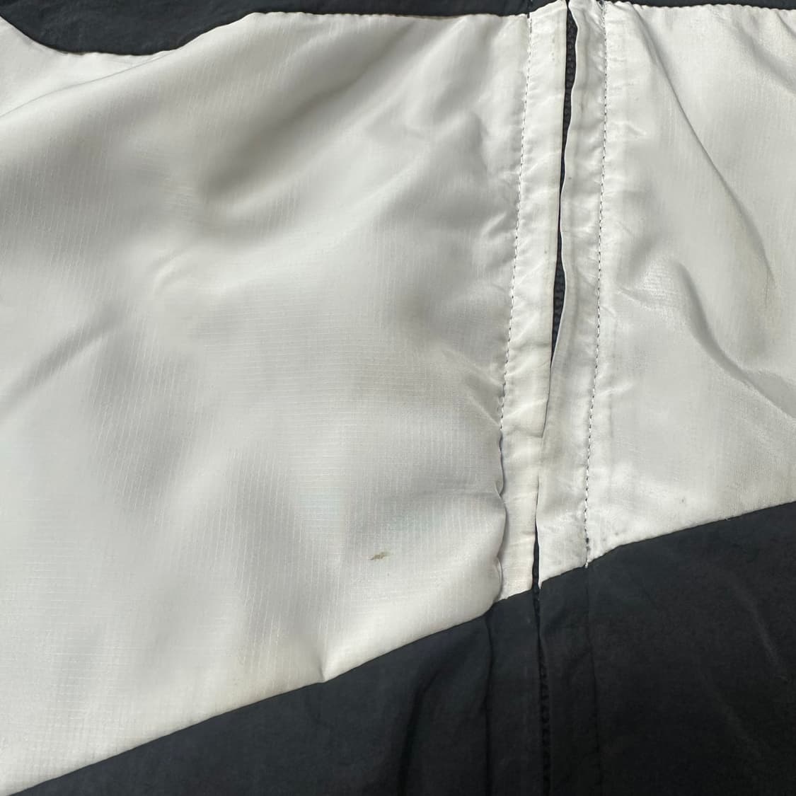  ✨ (바배) 나이키 빅스우시 검흰 바람막이 상품이미지6