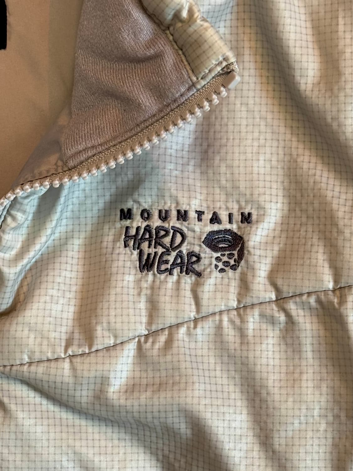 마운틴 하드웨어 Comformax 인슐레이션 집업 자켓 상품이미지3