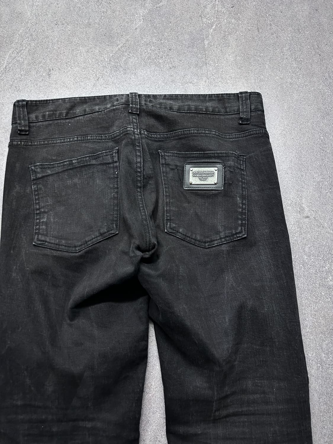 돌체앤가바나 롱 블랙 워싱 데님 팬츠 상품이미지7