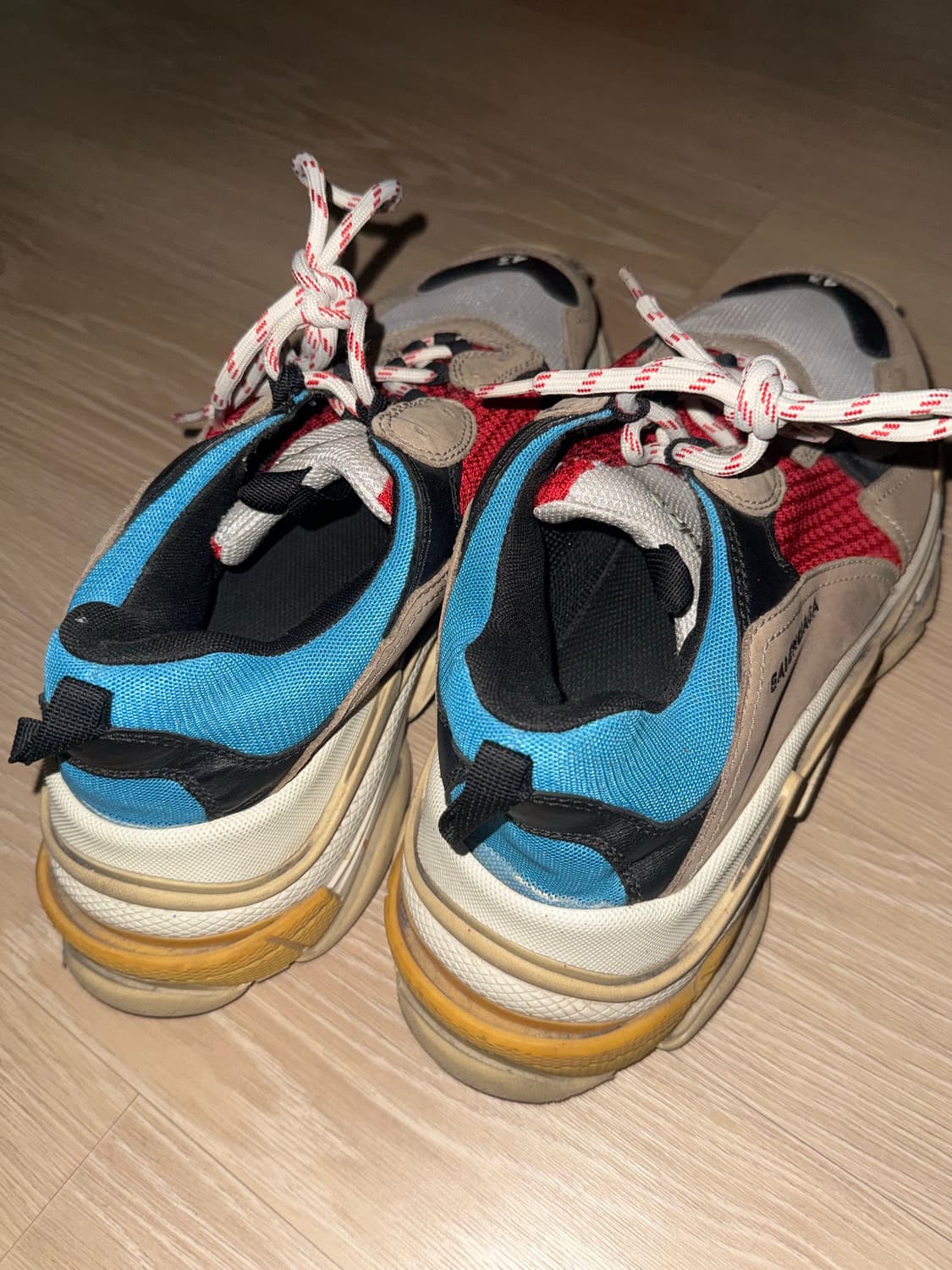 발렌시아가 트리플s 멀티 43 상품이미지2