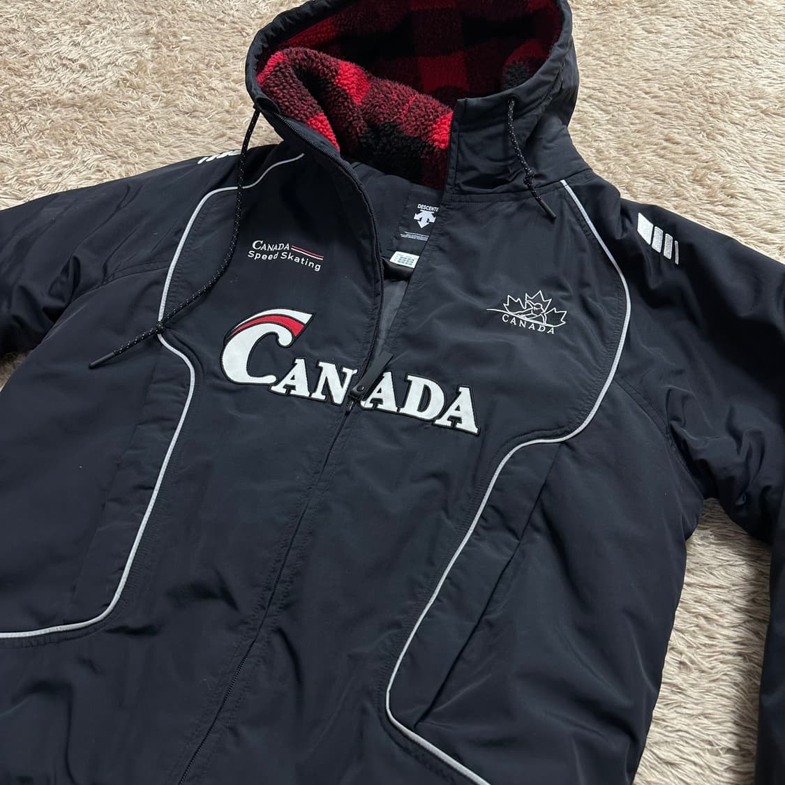 데상트 캐나다 스키팀 패딩자켓 상품이미지3