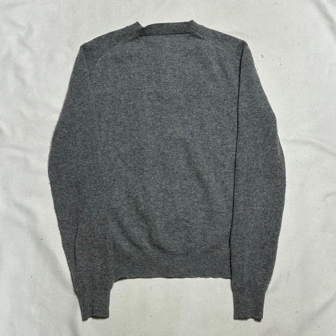 L 꼼데가르송 골드 하트 로고 여성용 그레이 울 가디건 상품이미지3