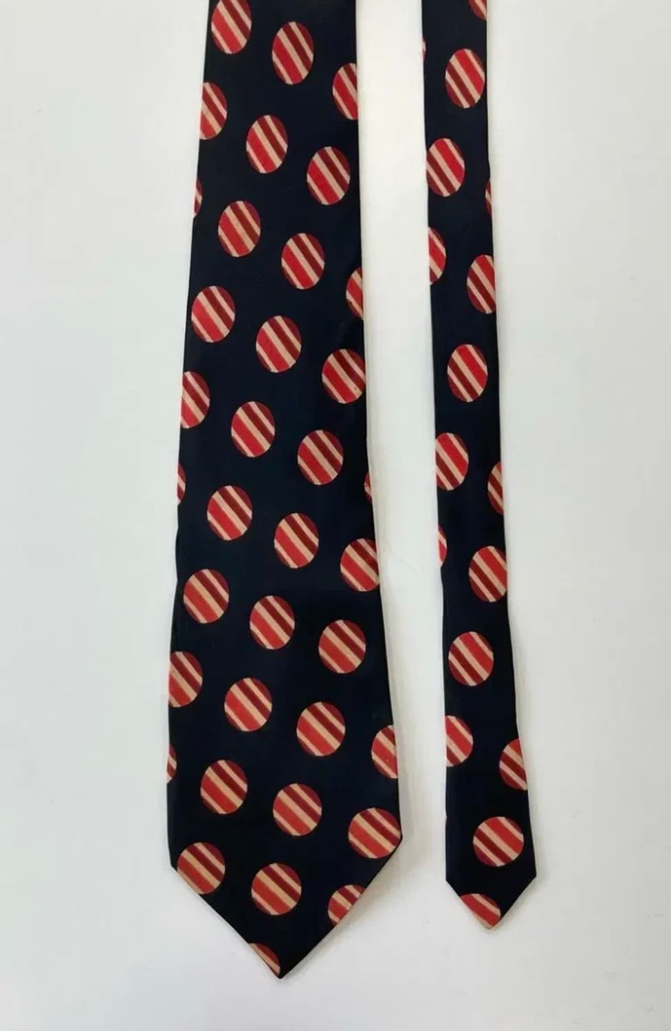 입생로랑 넥타이 상품이미지1