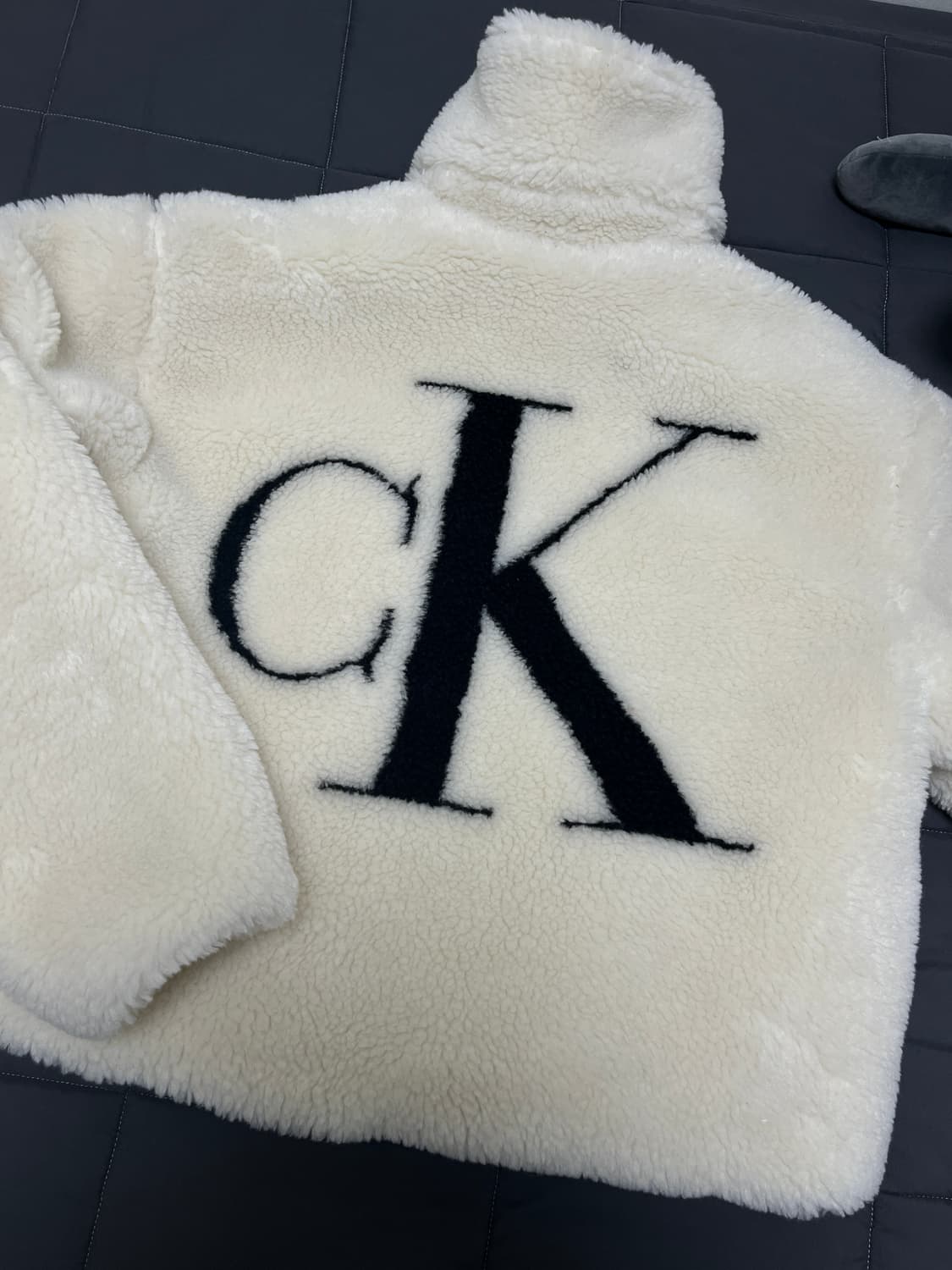 캘빈클라인 ck로고 양털 후리스(size s) 상품이미지1