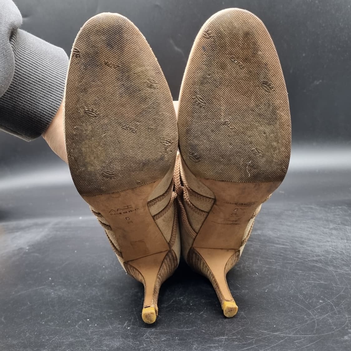 마이클코어스 스웨이드 여성부츠230 굽9 상품이미지3