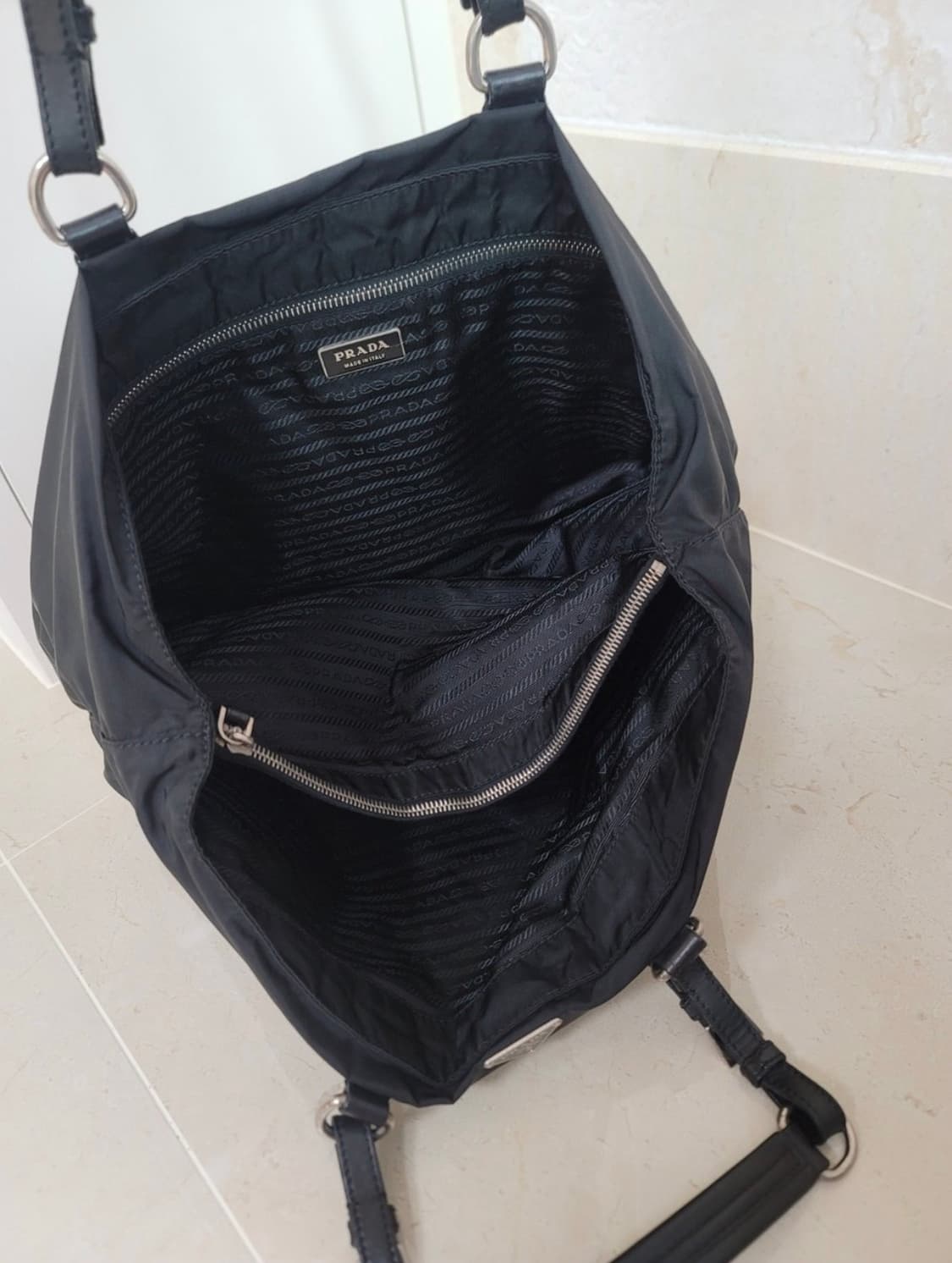 프라다 포코노 숄더백 블랙 상품이미지9