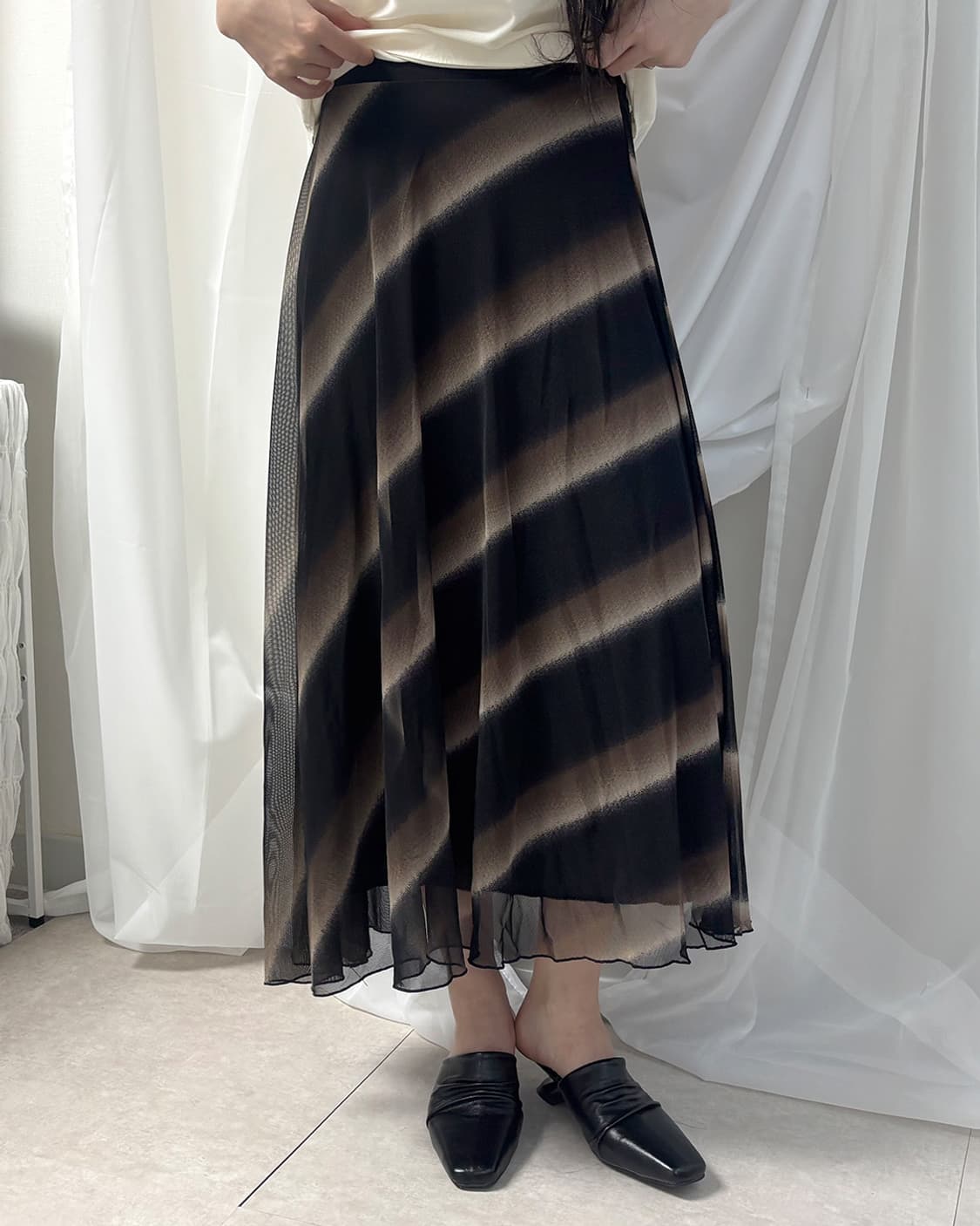 CRISTALLE 브라운 오로라 언발란스 메쉬 스커트 상품이미지1