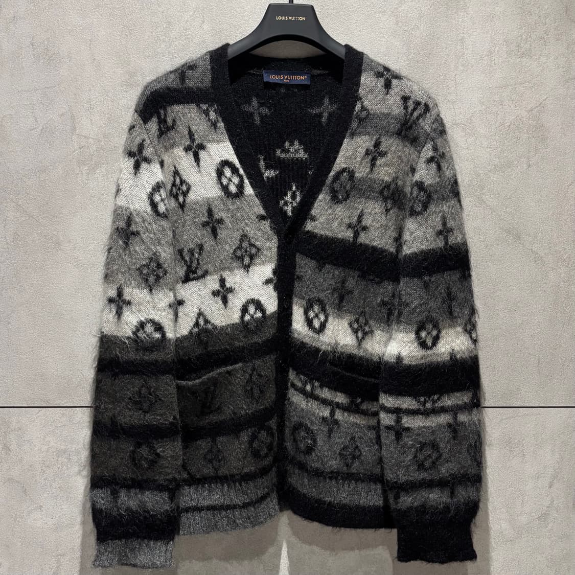 [L size] 루이비통 모헤어 가디건 상품이미지1