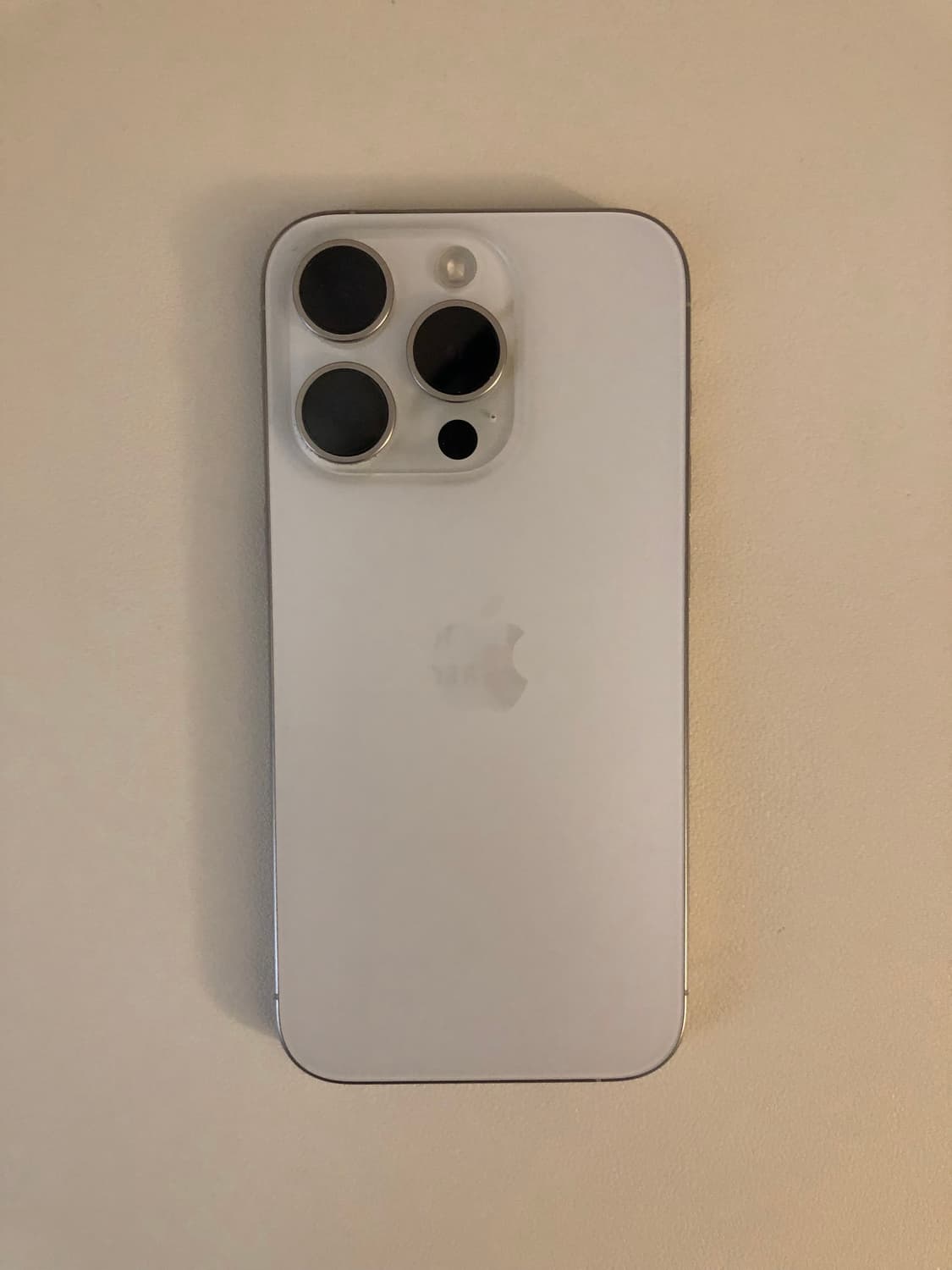 아이폰 15pro 256 화이트 (상태좋음) 상품이미지3