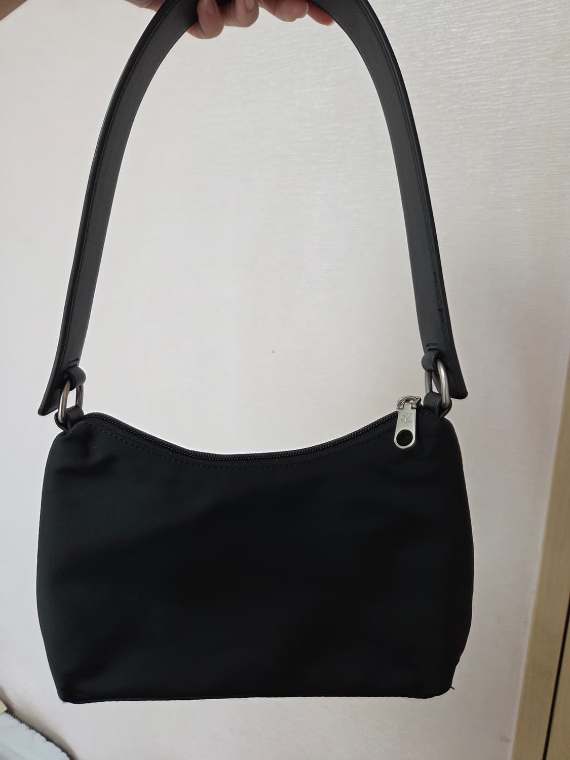 켈빈클라인 ckj 슬릭 숄더백 상품이미지3