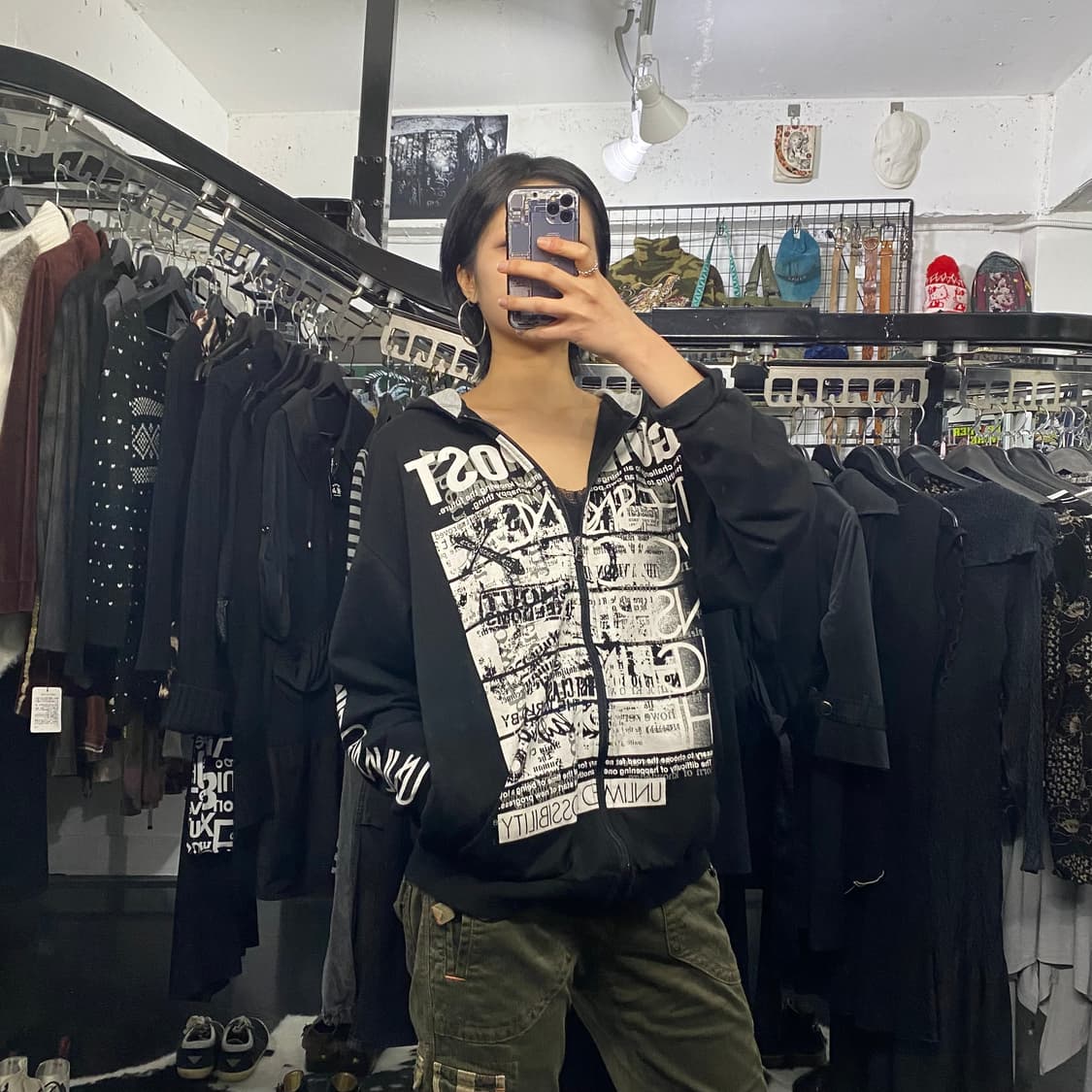 Beaumont carr 펑크 레터링 오버핏 후드집업 상품이미지1