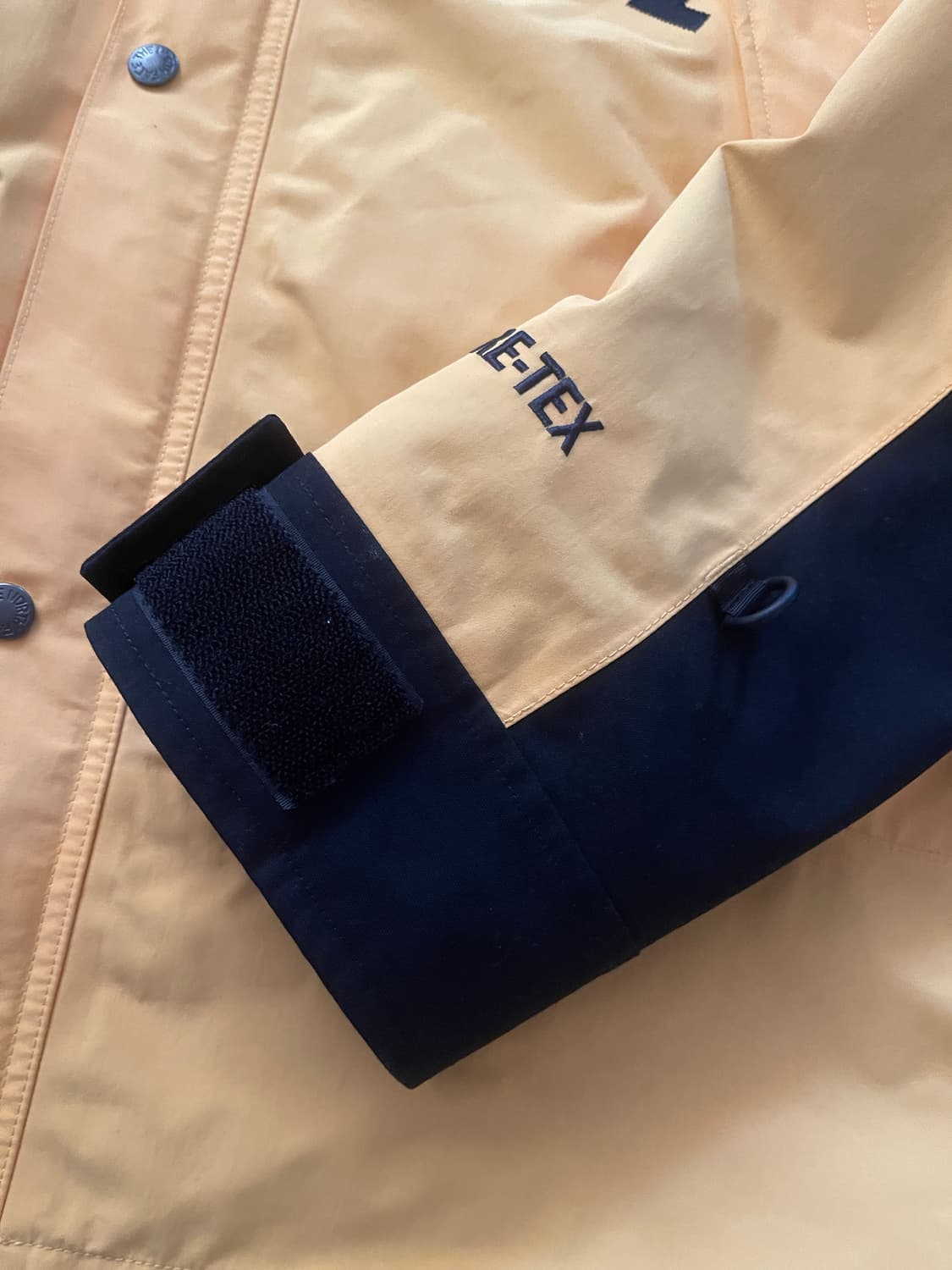 슈프림 19SS x 노스페이스 아크로고 마운틴 파카 상품이미지5