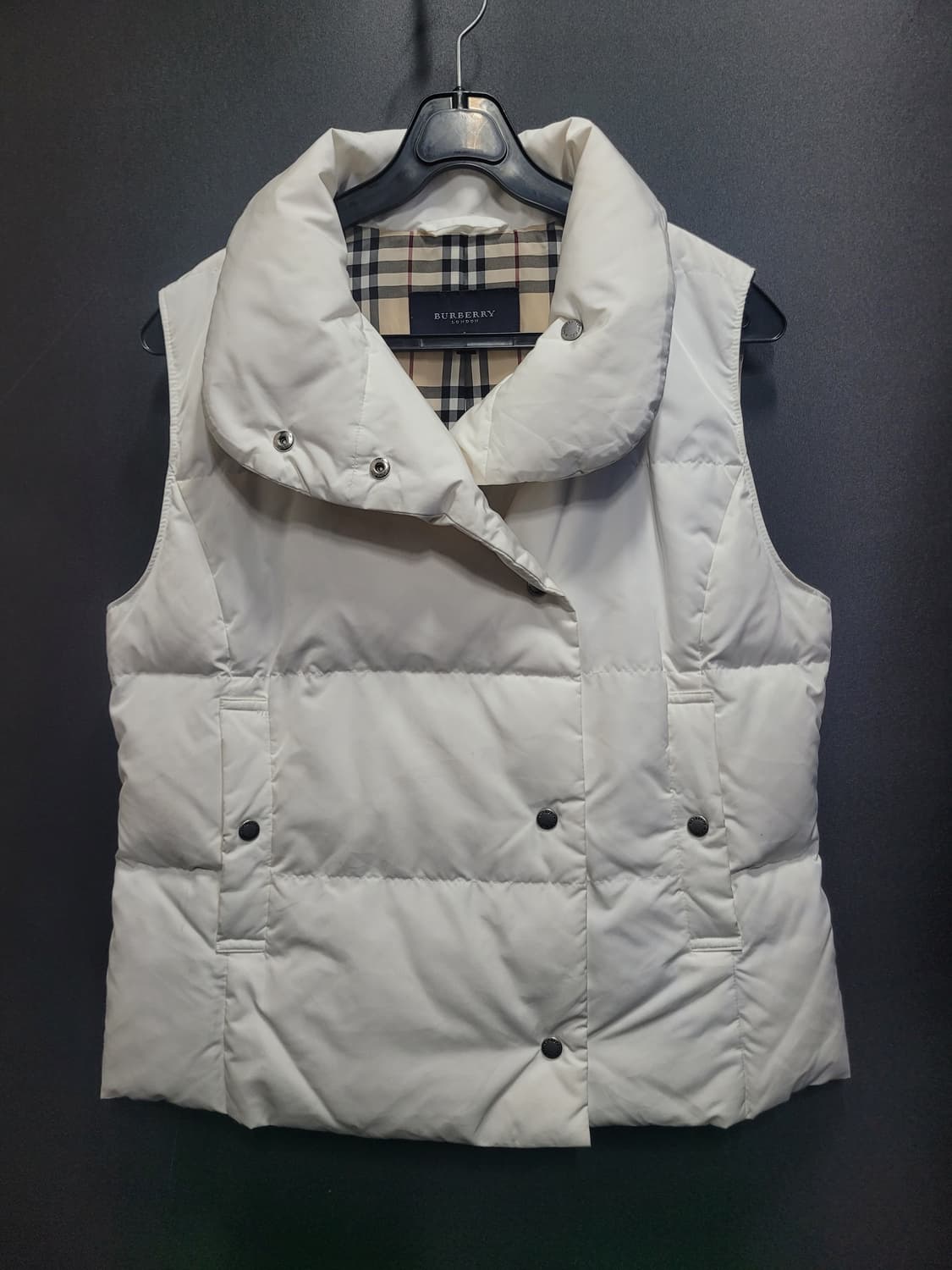 Burberry 버버리 다운 베스트 상품이미지1