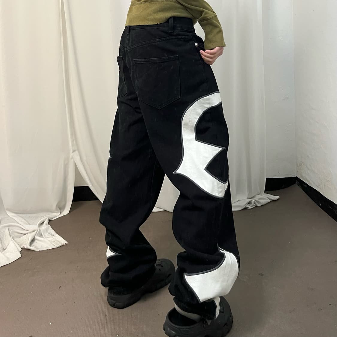 Thug Club black white leather denim pant 상품이미지3