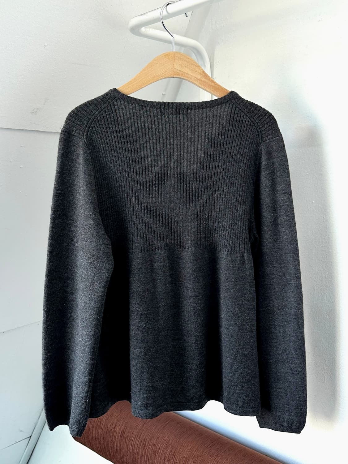 High gauge design strap knit TOP 상품이미지4