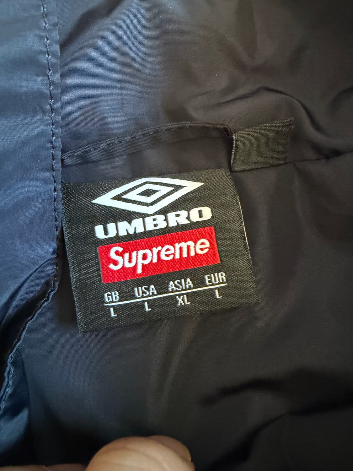 25fw 슈프림x엄브로 트랙자켓 블랙 L 상품이미지4