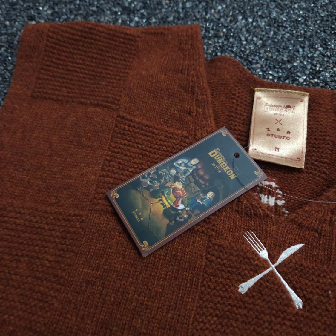 아이앱스튜디오 X 던전 밥 빅로고 크롭 니트 베스트 (M) 상품이미지4