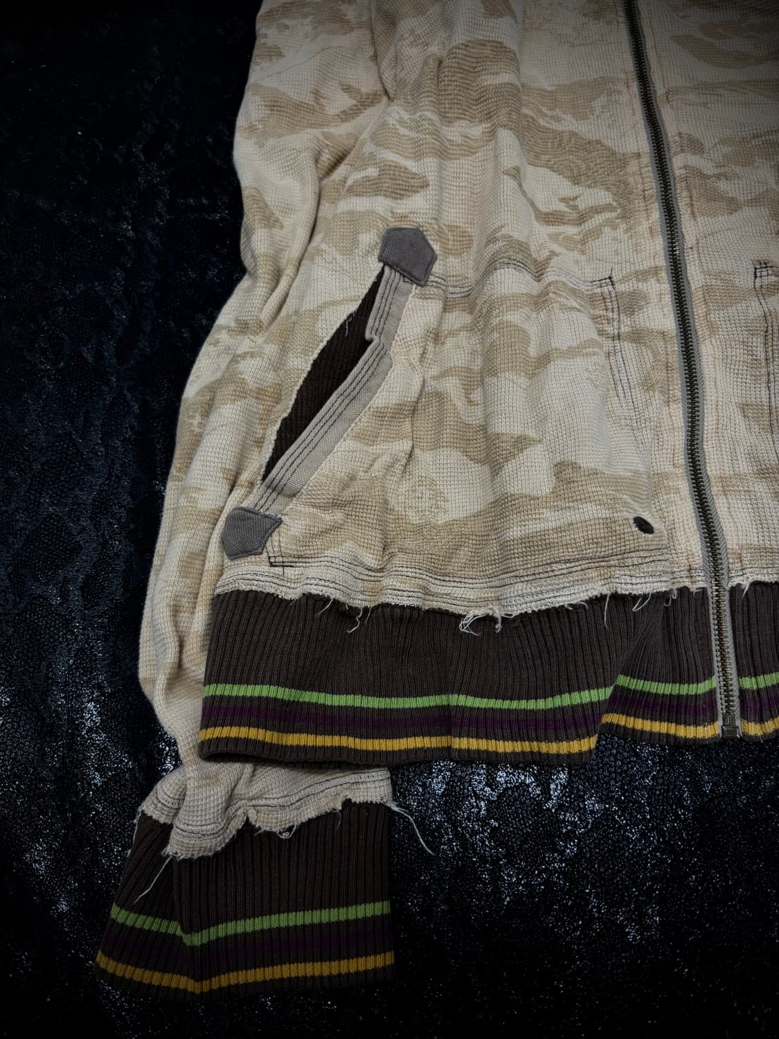 “QUIKSILVER” 00’s Grunge Mood Camo Hoodi 상품이미지2