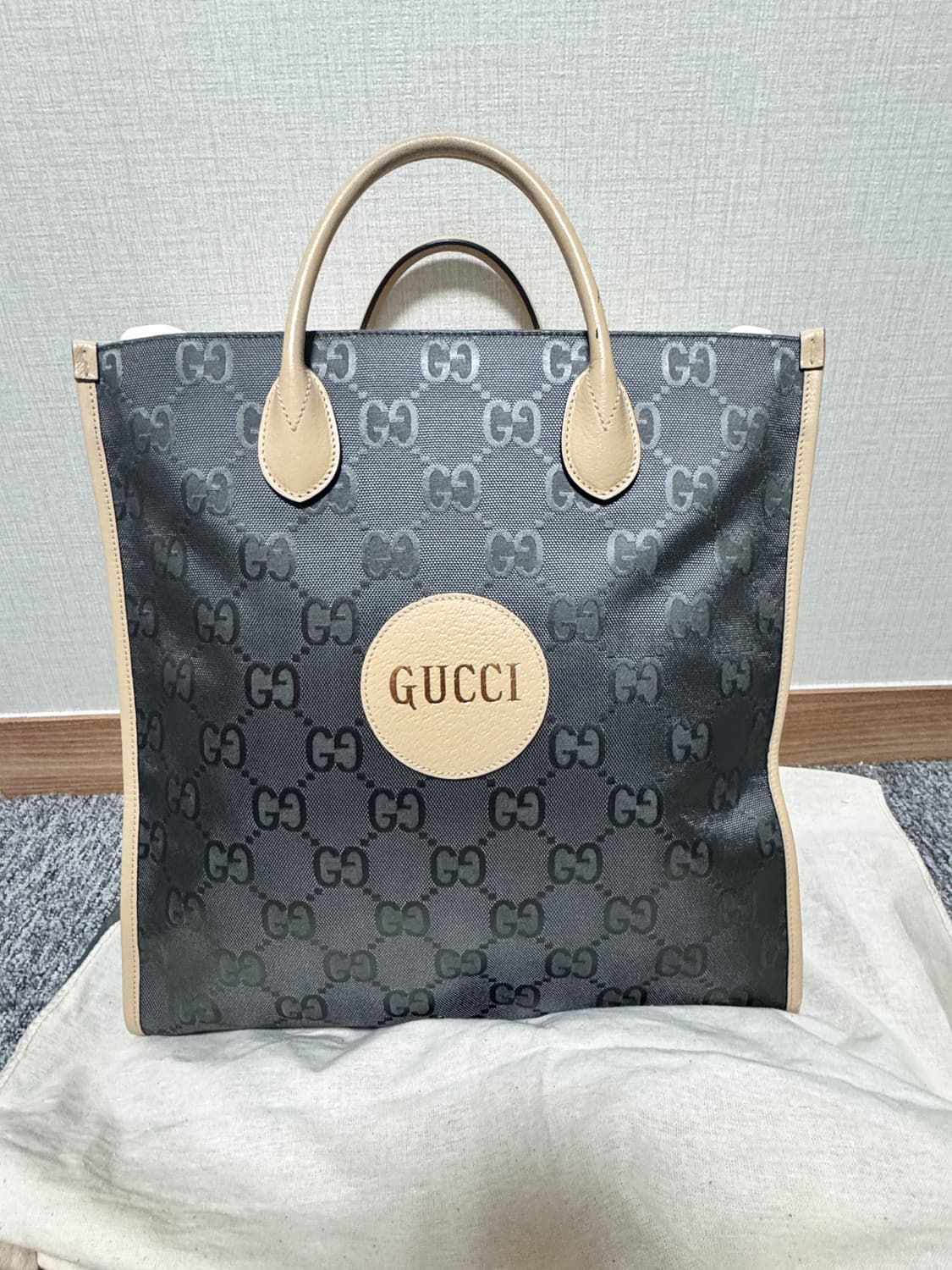 [정품/가격인하] 구찌 오프 더 그리드 나일론 토트백 상품이미지1