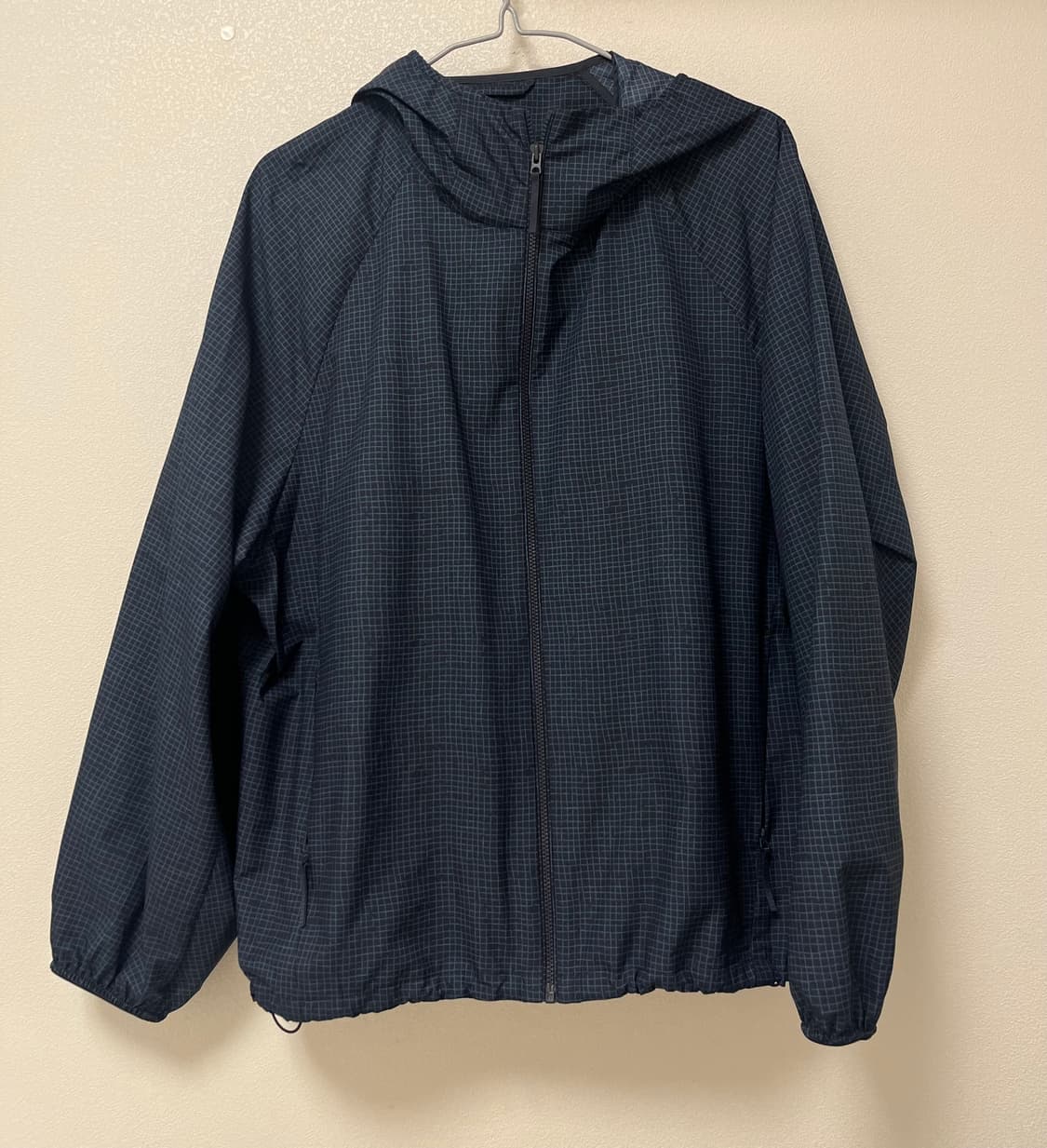 (새상품‼️) 유니클로 바람막이, 포켓터블 UV 프로텍션 파카 패턴 체크 상품이미지3