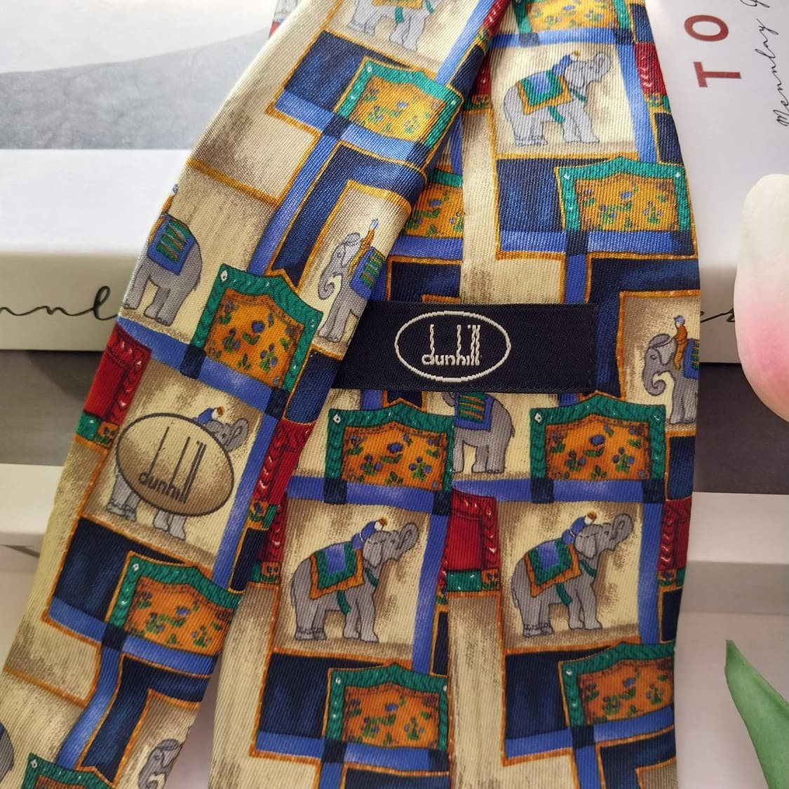 던힐 실크 베이지 코끼리 아트 패턴 넥타이 9.8cm A+등급 K1381 상품이미지5